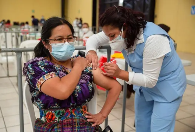 ગુજરાતમાં કોરોનાની નવી સંભવિત લહેરની ગુજરાત હાઈકોર્ટે પણ નોંધ લેવી પડી હતી