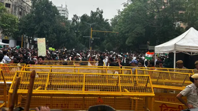 சிஜேபி போராட்டம், தடியடி