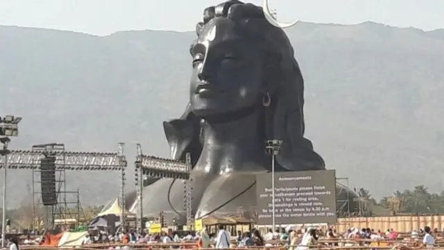අධියෝගී මහාශිව ප්රතිමාව