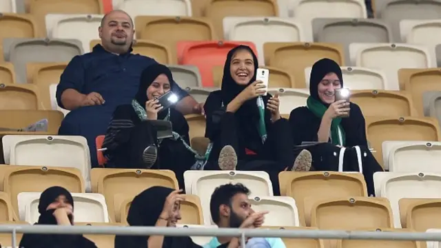 Dubartoota bilbila harkatti qabatanii isteedoomii jiran