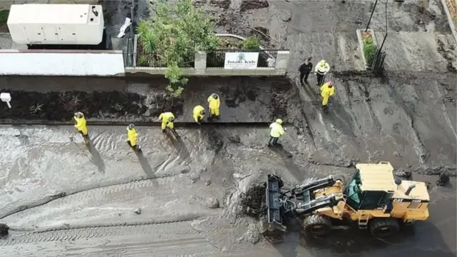 कॅलिफोर्निया, नैसगिक संकट, पूर