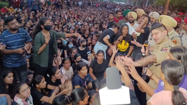 ਚੰਡੀਗੜ੍ਹ ਯੂਨੀਵਰਸਿਟੀ