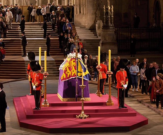 Image of the Queen Mother lying in state