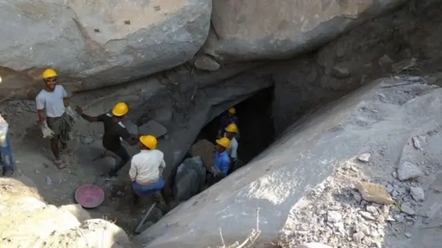 விஜயநகர சாம்ராஜ்யத்தின் கோட்டையில் தங்கப்புதையலா?