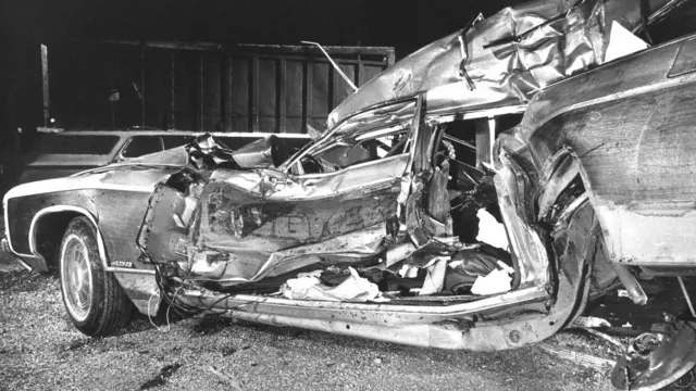 Так выглядел искореженный автомобиль семьи Байденов после аварии