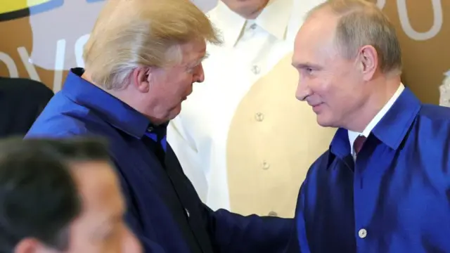 นายทรัมป์ และนายปูติน ในงานประชุมเอเปค