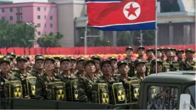 डोनाल्ड ट्रंप आणि किम जाँग