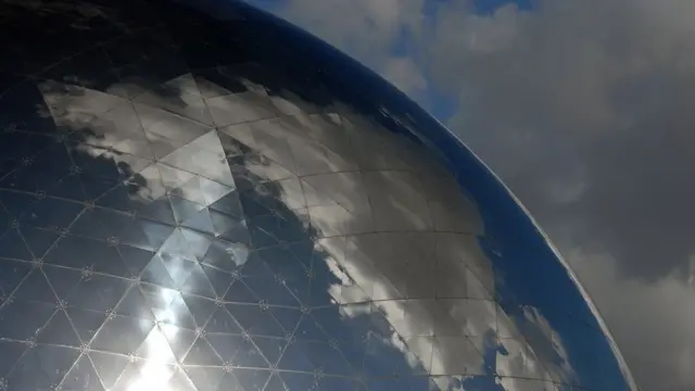 ভেরি লার্জ অবজারভেটরির টেলিস্কোপ, যেটি দিয়ে মহাকাশে প্রাণের অস্তিত্ব খোঁজা হবে, দেখতে অনেকটা এরকম হবে