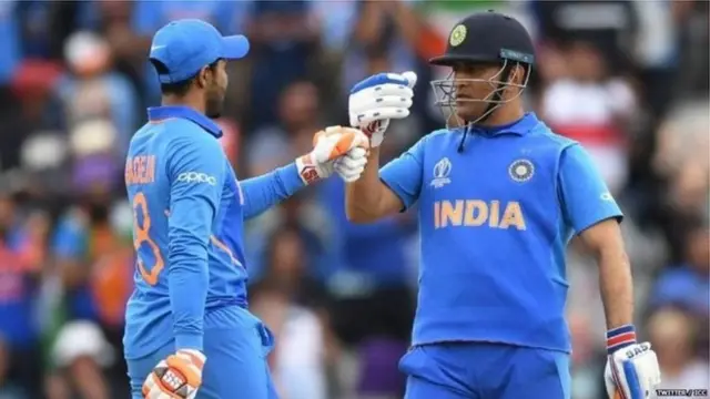 धोनी आणि जडेजा