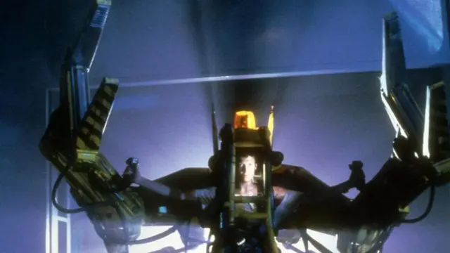 أحد تصميمات ميد السينمائية