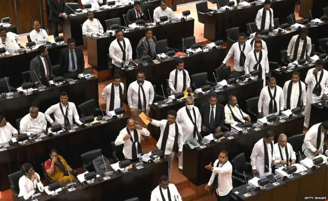 විරුද්ධ පක්ෂයේ උද්ඝෝෂණය