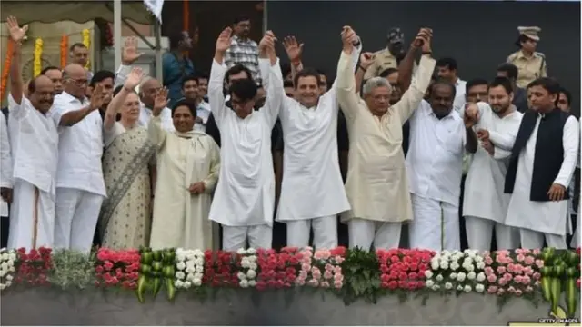 विरोधकांची एकी