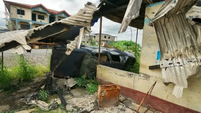 Comme ici à Mile 16, à Buea, la crise anglophone a occasionné d'importants dégât matériels