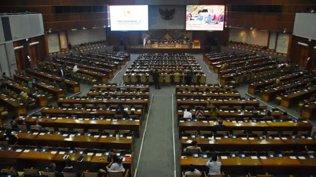 Suasana Rapat Paripurna ke-16 DPR masa sidang V di Kompleks Parlemen, Senayan, Jakarta, Rabu (8/5/2019). Rapat paripurna tersebut beragenda Pidato Pembukaan Masa Persidangan V Tahun Sidang 2018-2019.