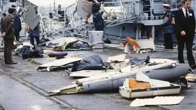 विमानाचे अवशेष