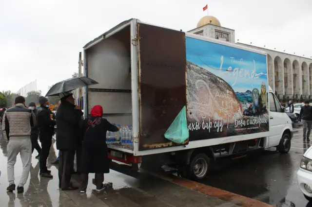 Волонтеры в Бишкеке