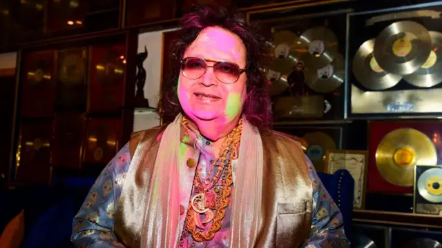 જ્યારે આપણે ઊંઘીએ છીએ, ત્યારે આપણા ગળાની માંસપેશીઓનો તણાવ ઓછો થાય છે અને હવા આપણાં ફેફસાં સુધી પહોંચે છે