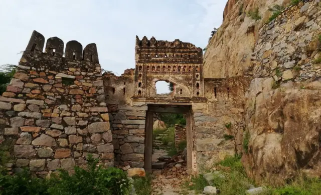 గుత్తి కోట