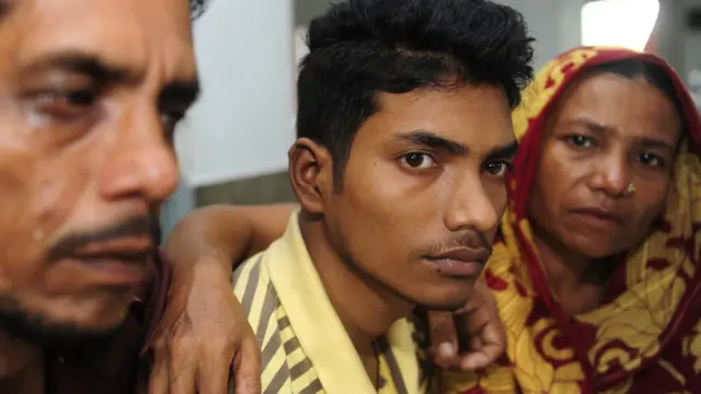 বাংলাদেশে পুলিশি নির্যাতনের শিকার এক তরুণ লিমন