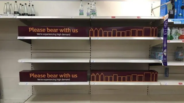 Полка супермаркета