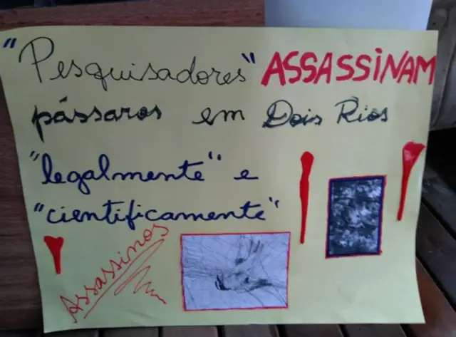 Cartaz colocado por Mônica Lima na Ilha Grande