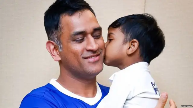 ਮਹਿੰਦਰ ਸਿੰਘ ਧੋਨੀ ਤੇ ਸਨੁਸ਼ ਸੁਰਿਆਦੇਵ