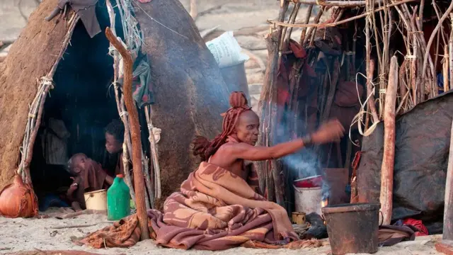 Lorsque Jules Davidoff a visité un "kraal" Himba, il n'a trouvé aucune trace d'influence occidentale dans leur mode de vie