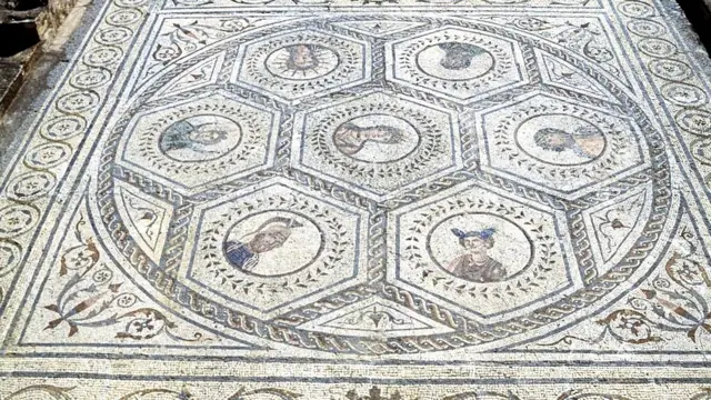 Les dieux des sept jours de la semaine, mosaïque de la Maison du Planétarium, 117-138, Italica, Santiponce, Andalousie, Espagne. Civilisation romaine, 2e siècle.