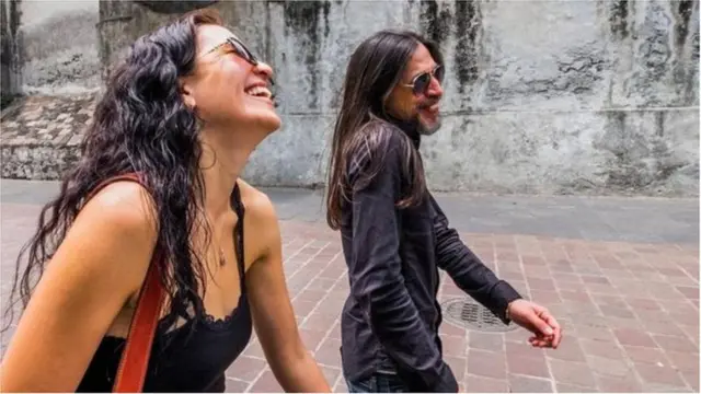 ఆ దేశంలో ద్వందార్థాలు నేర్పిస్తారు