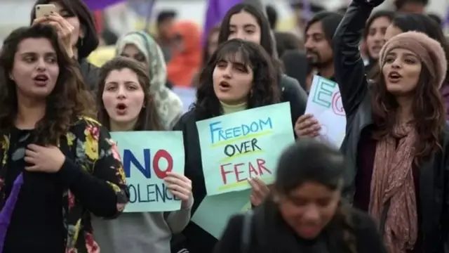 औरत मार्च