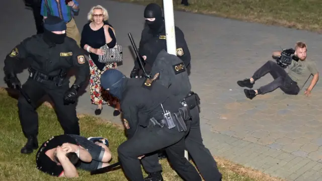 Протестующие в Минске