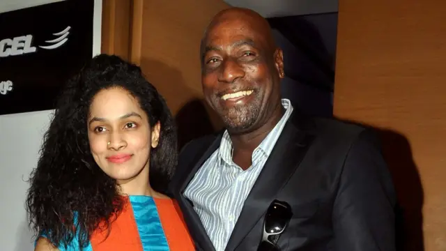 مسابا گپتا اپنے والد کے ساتھ