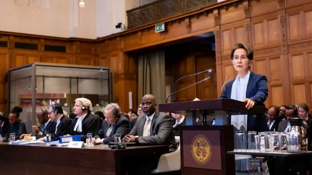 Аун Сан Су Чжи в Гааге