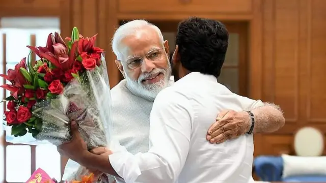 నరేంద్ర మోదీతో వైఎస్ జగన్