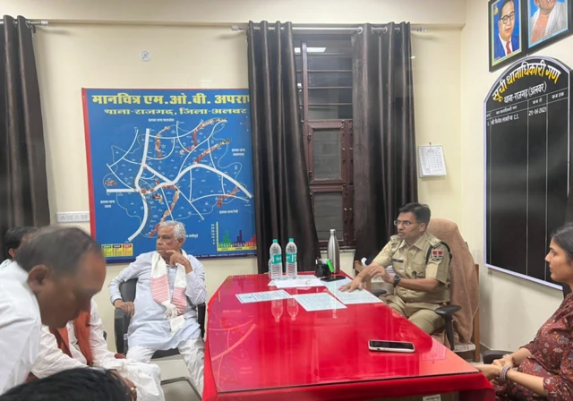 बीजेपी के राज्य सभा सांसद डॉक्टर किरोड़ी लाल मीणा शुक्रवार रात राजगढ़ पुलिस थाने में