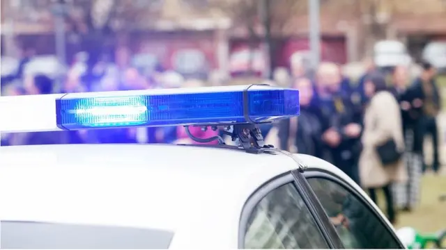 పోలీసు వాహనం