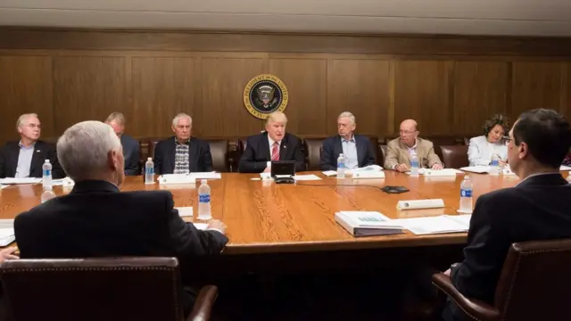 بررسی جزئیات تخلیه و امداد در فلوریدا از رئوس جلسه روز شنبه هیات دولت آمریکا بود