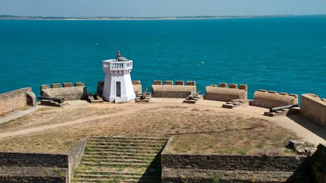 દીવ જેવા અનેક બંદરનો વિકાસ વહાણવટાને કારણે થયો