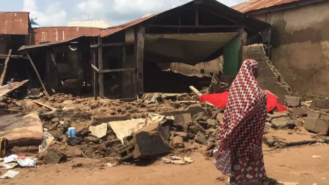 Wani gida da ya rushe sanadiyyar ruwa kamar da bakin kwarya