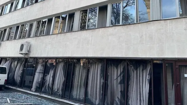 палац україна