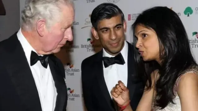 ਰਿਸ਼ੀ ਸੁਨਕ ਆਪਣੀ ਪਤਨੀ ਅਕਸ਼ਤਾ ਮੂਰਤੀ ਦੇ ਨਾਲ