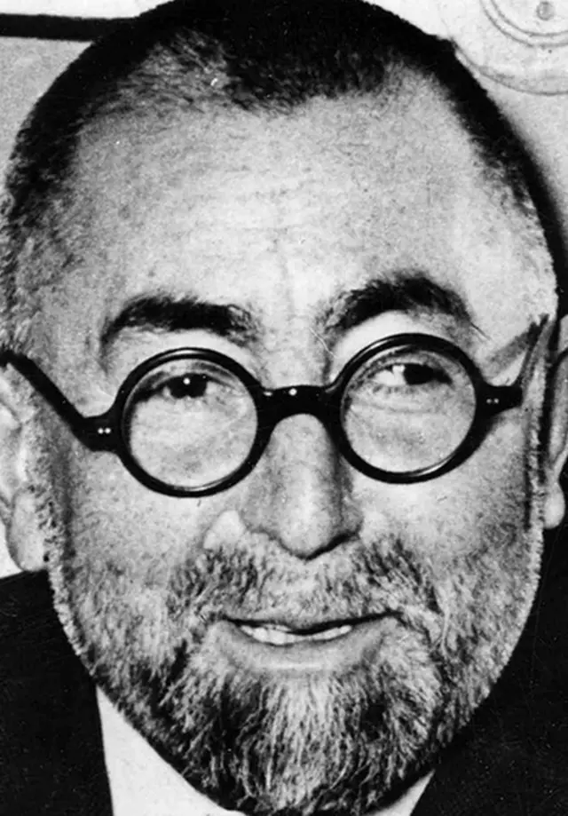 بدیع الزمان فروزان‌فر حدود دو ماه بعد از آزادی آیت الله خمینی، به سفارت آمریکا گفت که اختلافات بین علمای شیعه عمیق‎تر و موقعیت خمینی نسبت به گذشته ضعیف تر شده است