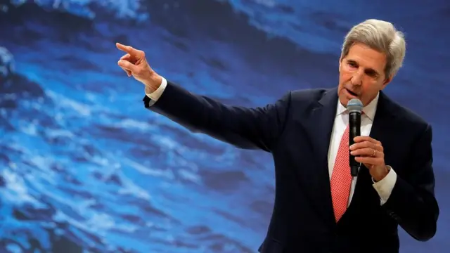 John Kerry durante conferência do clima em Madri em dezembro de 2019