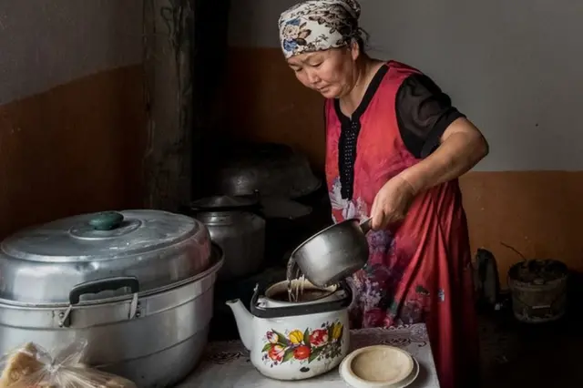 Kings Bounty yalangoch Amelie Toyda jinsiy aloqa yashirin video