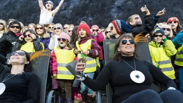 日光镜揭幕典礼