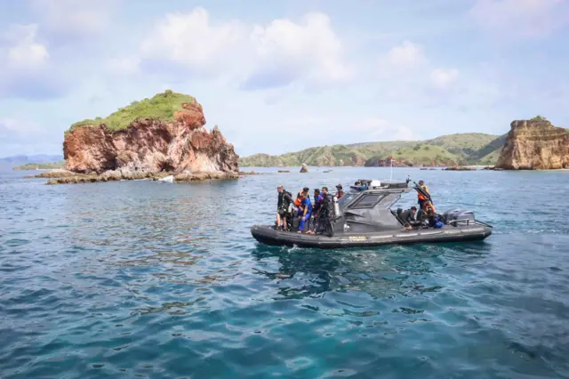 Kapal tenggelam di Labuan Bajo