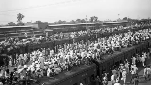 1947 में बंटवारे के कारण कई लोग दूसरी जगहों पर पलायन के लिए मजबूर हुए.