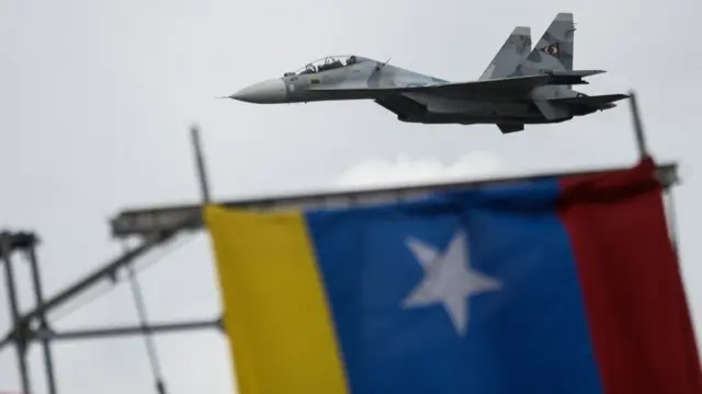 Un avión Sukhoi de la Fuerza Aérea venezolana.