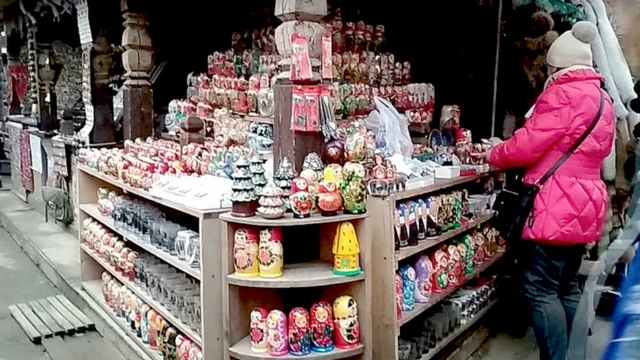 Pasar Izmailovo di Moskow