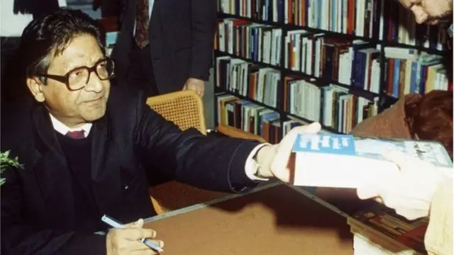 ভিএস নাইপল